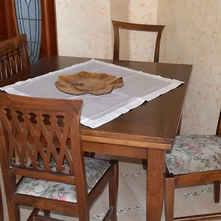 Дом отдыха La Luciana House Неаполь